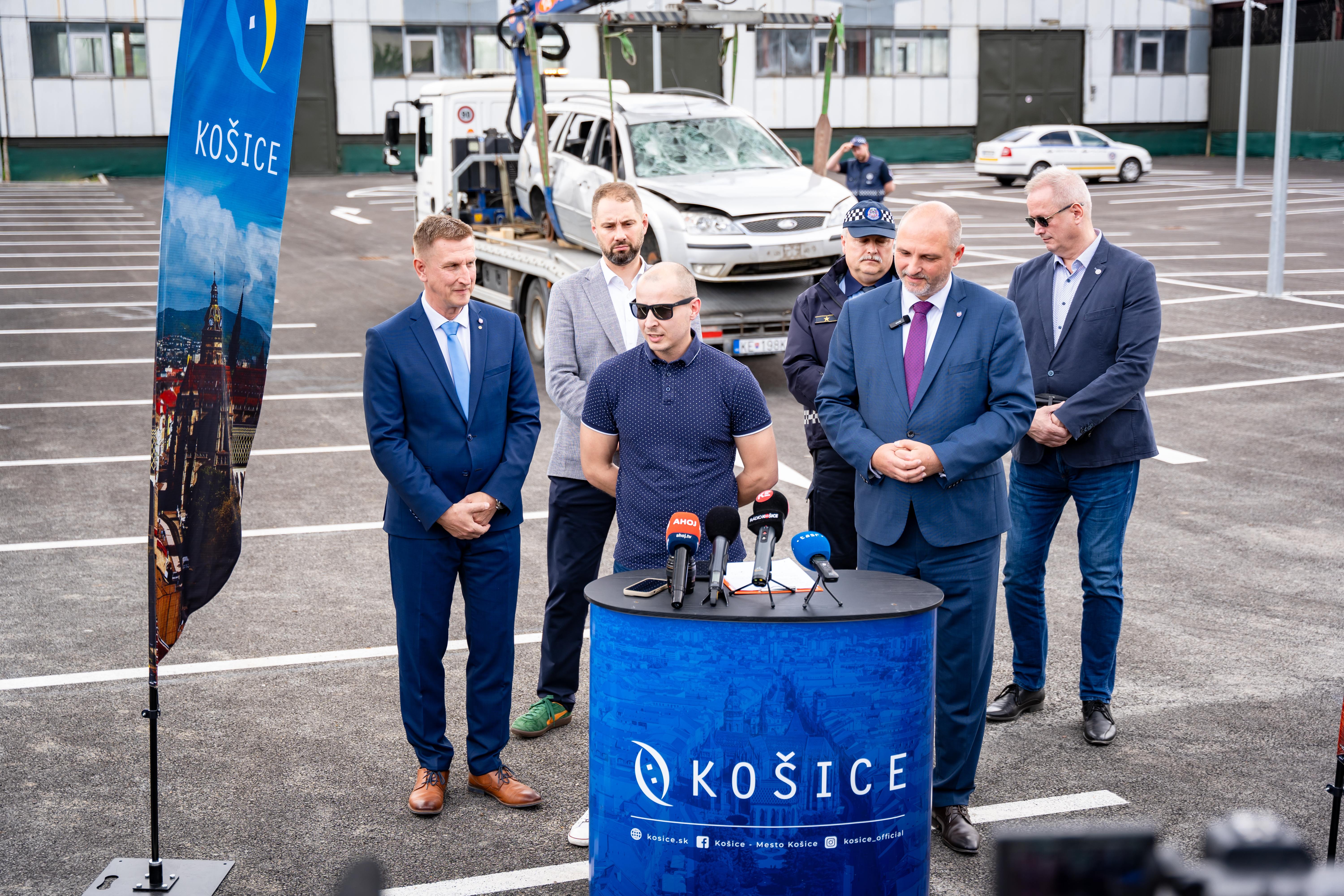 Tlacovy brifing - otvorenie odstaviska pre autovraky -28